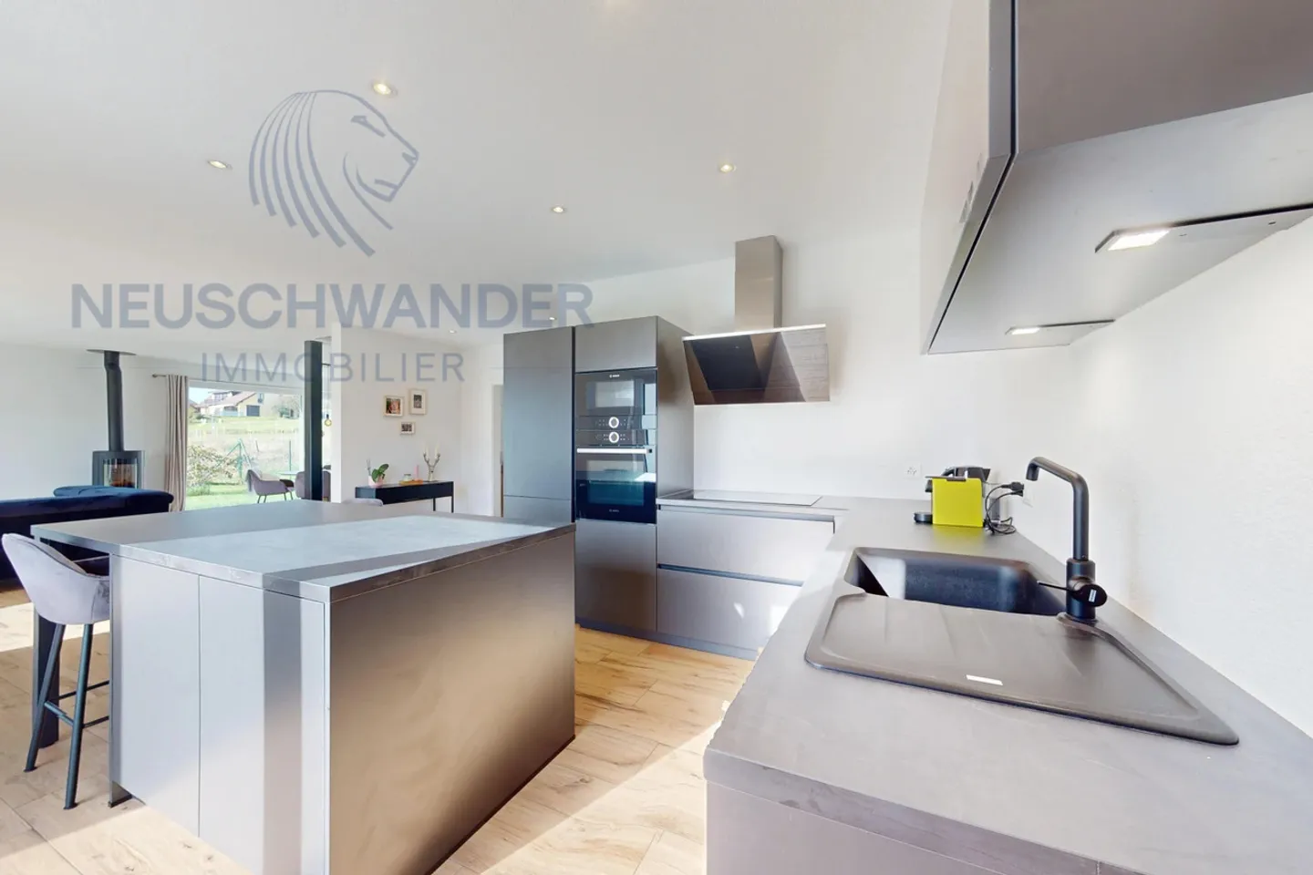 Contemporary villa with absolute comfort, close to nature - Photo 8 of 18