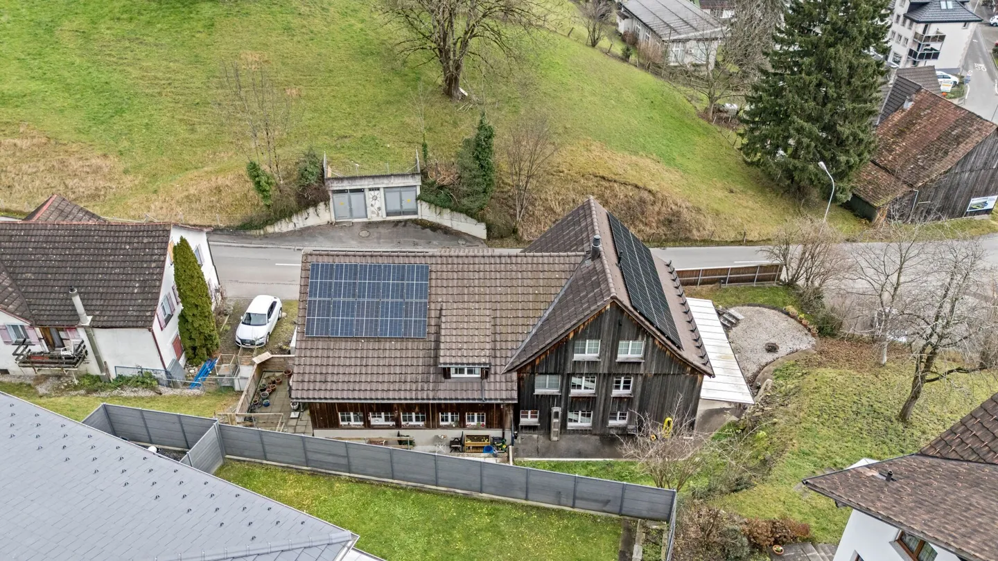 Grosszügige sanierte Liegenschaft mit Studio - Foto 31 von 32