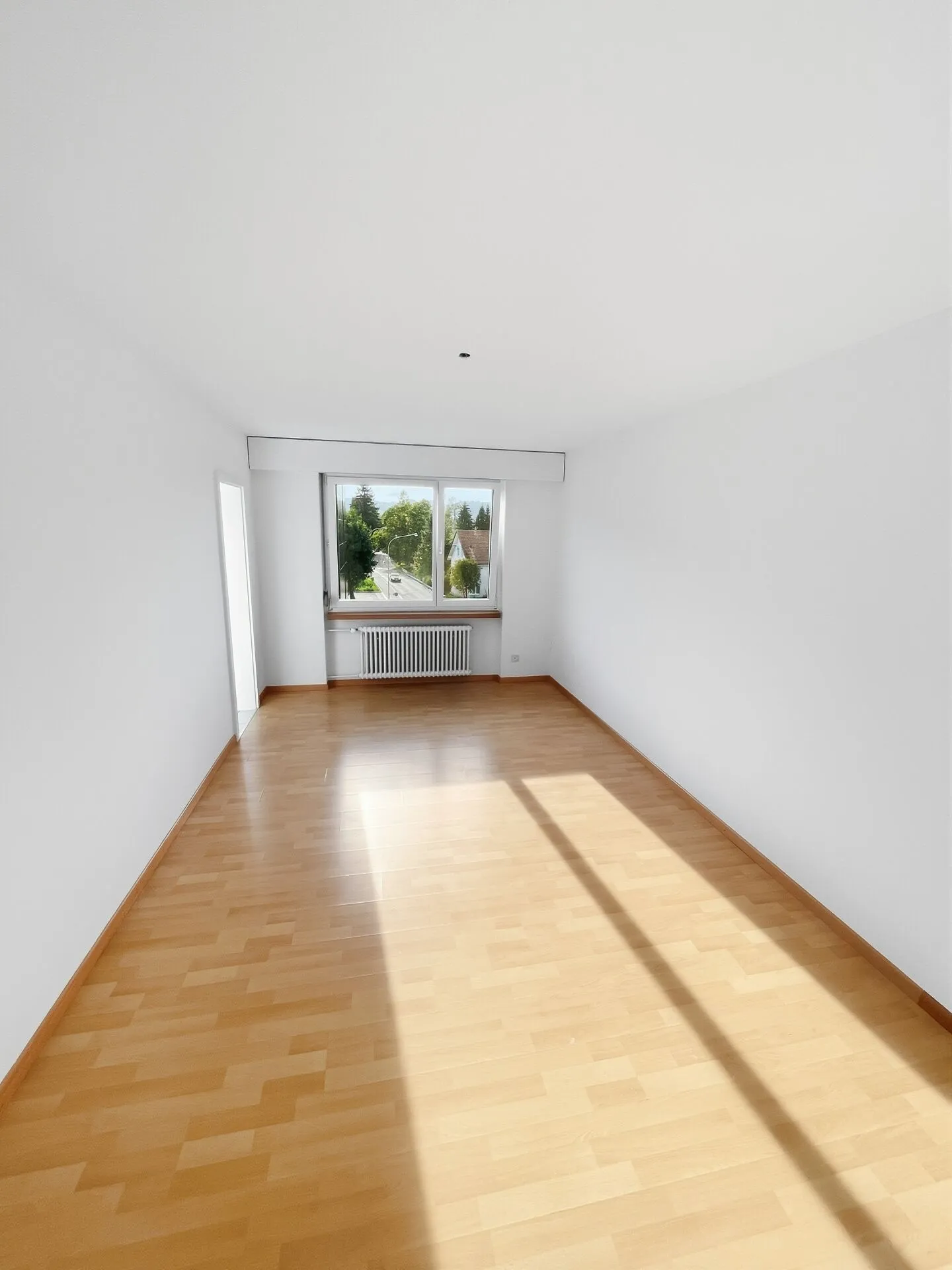 Appartamento 2.5 camere conveniente e accogliente in una posizione tranquilla - Foto 4 di 8