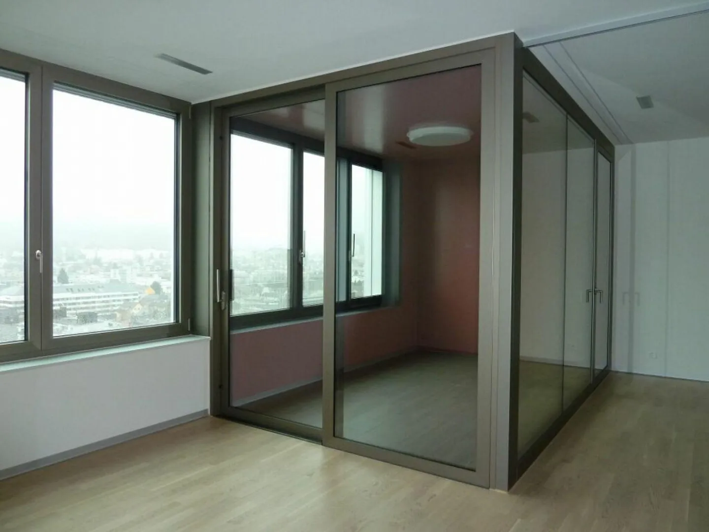 Westlink Plaza - Vivre avec une vue au 8ème étage - Photo 5 sur 5