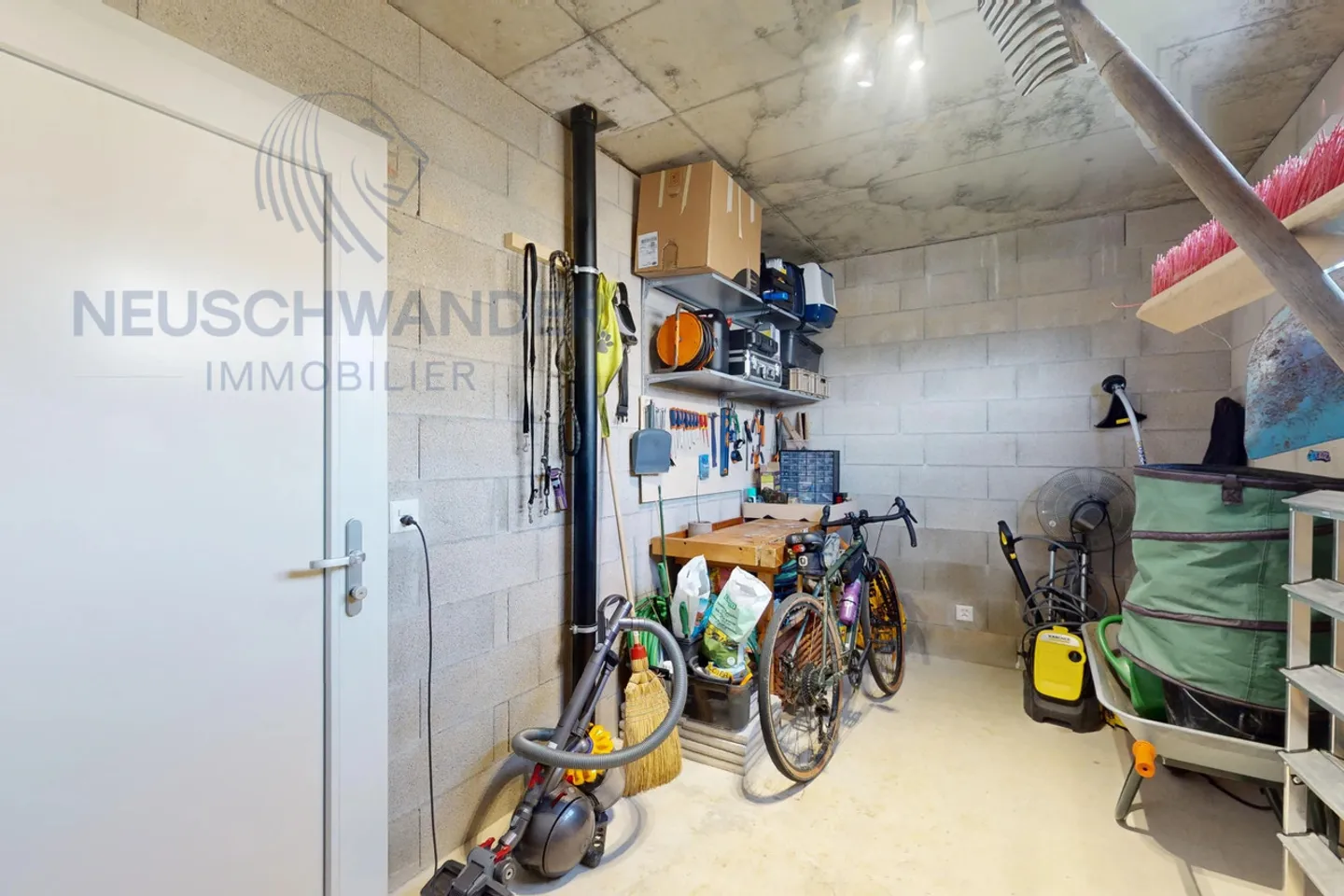 Contemporary villa with absolute comfort, close to nature - Photo 16 of 18