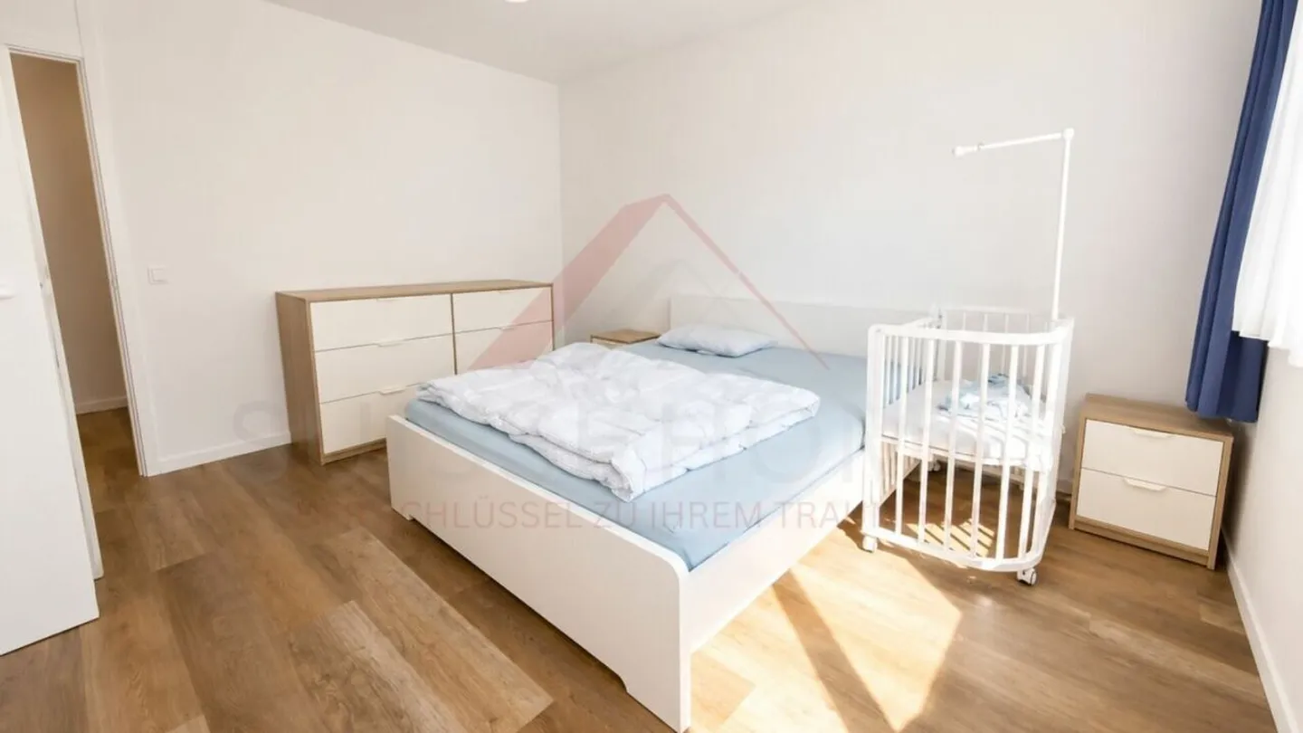 5.5 Rooms for CHF 830,000.- | Modernized, Elevator & Ready to Move In - Photo 10 of 17