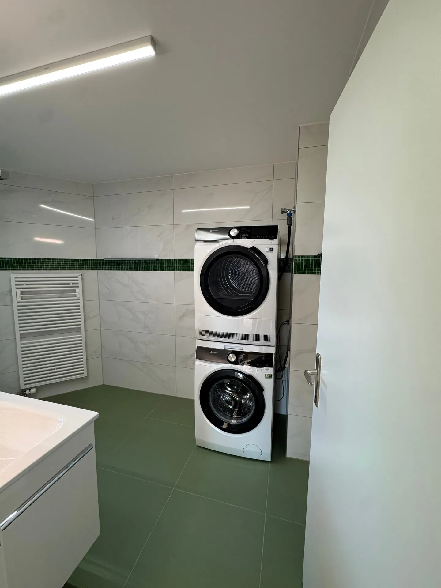 Neu renovierte 4.5-Zimmerwohnung in Zürich-Höngg mit attraktiver Weitsicht - Photo 15 of 15