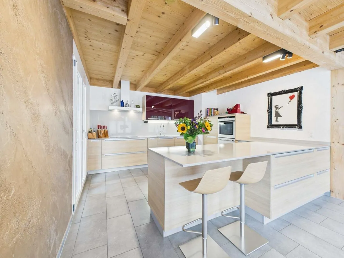 Stilvolles Wohnen: Einfamilienhaus mit grosszügigen Umschwung - Foto 6 von 12