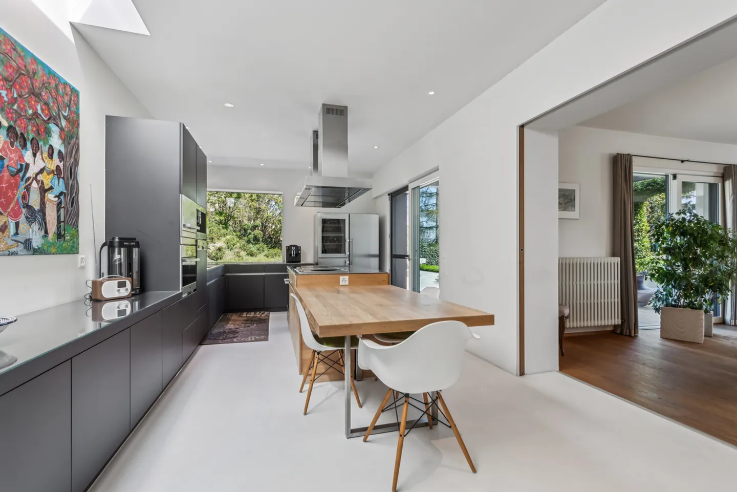 Experience the exceptional in a dream home in Vully - Photo 4 of 13