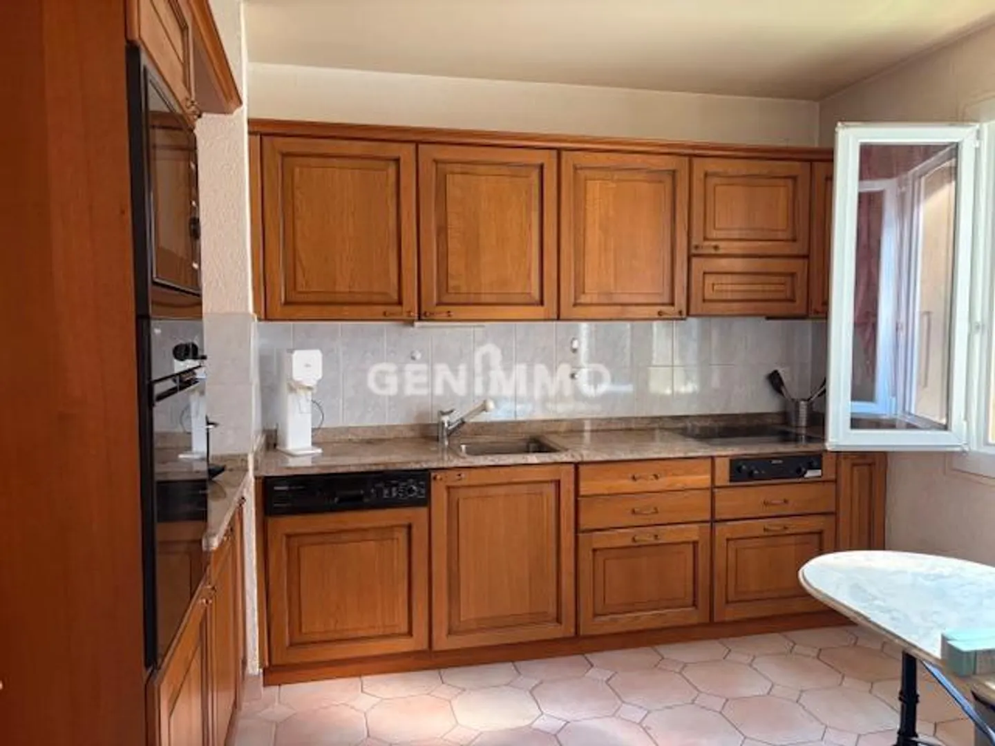 Geräumige Wohnung in Bernex - Foto 2 von 2