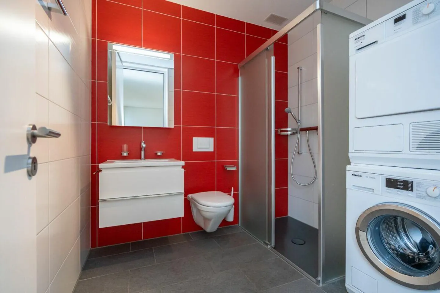 Appartement moderne de 3,5 pièces dans le quartier populaire de Schöngrün - Photo 6 sur 11