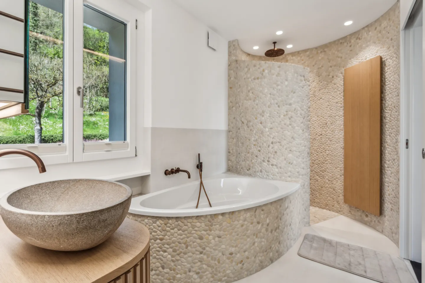 Experience the exceptional in a dream home in Vully - Photo 11 of 13