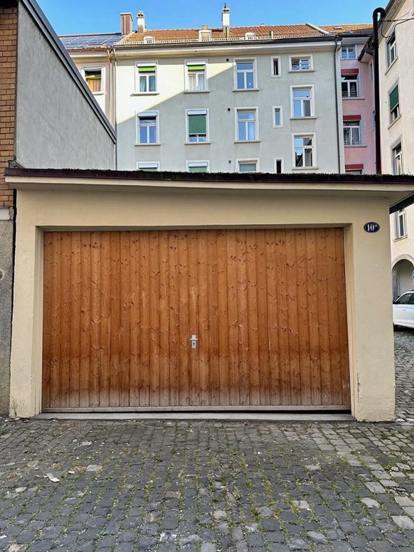 Doppelgarage Nähe Stadtzentrum - Foto 2 von 5