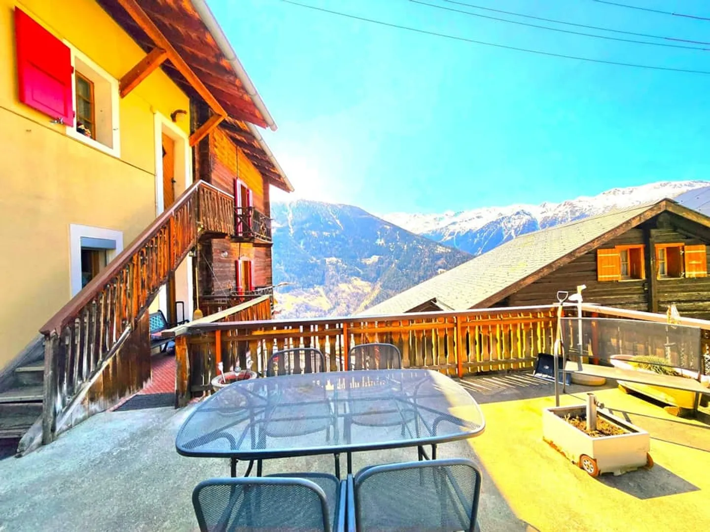 Charmante Duplexwohnung mit Terrasse, Panoramablick und Garage in St-Martin - Foto 4 von 13