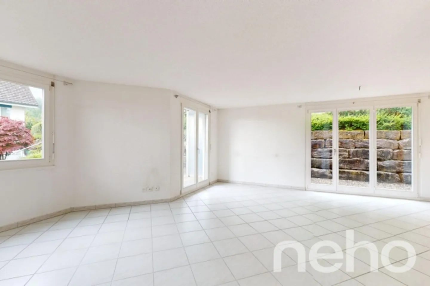 Very beautiful 6.5-room corner house in a quiet and elevated residential area - Photo 5 of 13