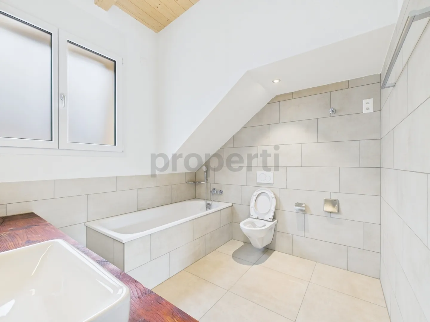 Maisonette attrayante avec grand balcon à Eriz, canton de BE - Première location (possible en tant que résidence secondaire) - Photo 7 sur 11