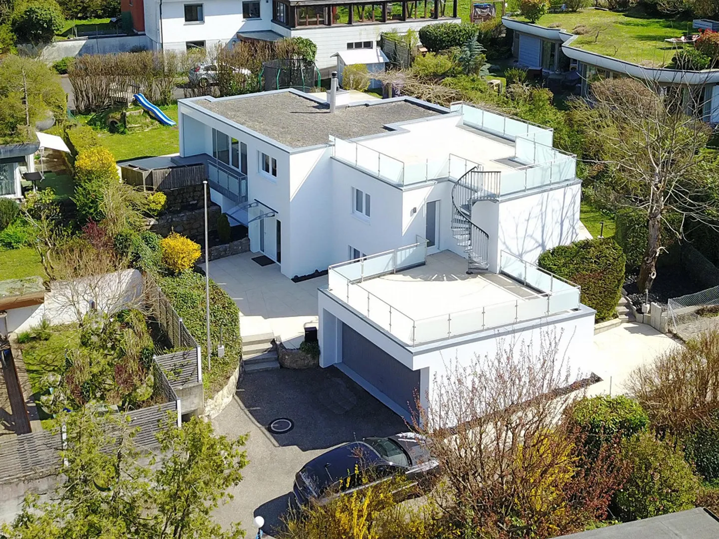 Casa unifamiliare moderna di 4,5 locali in una posizione tranquilla di Münchenstein - Foto 1 di 10
