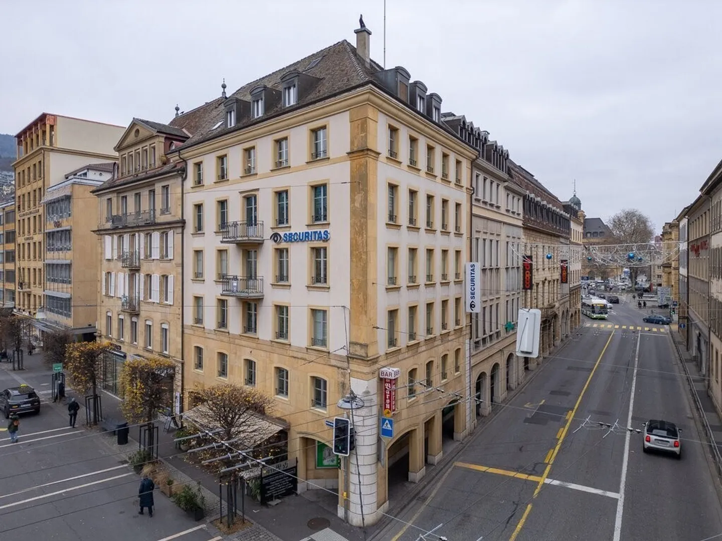 Office space for rent - Photo 1 of 3