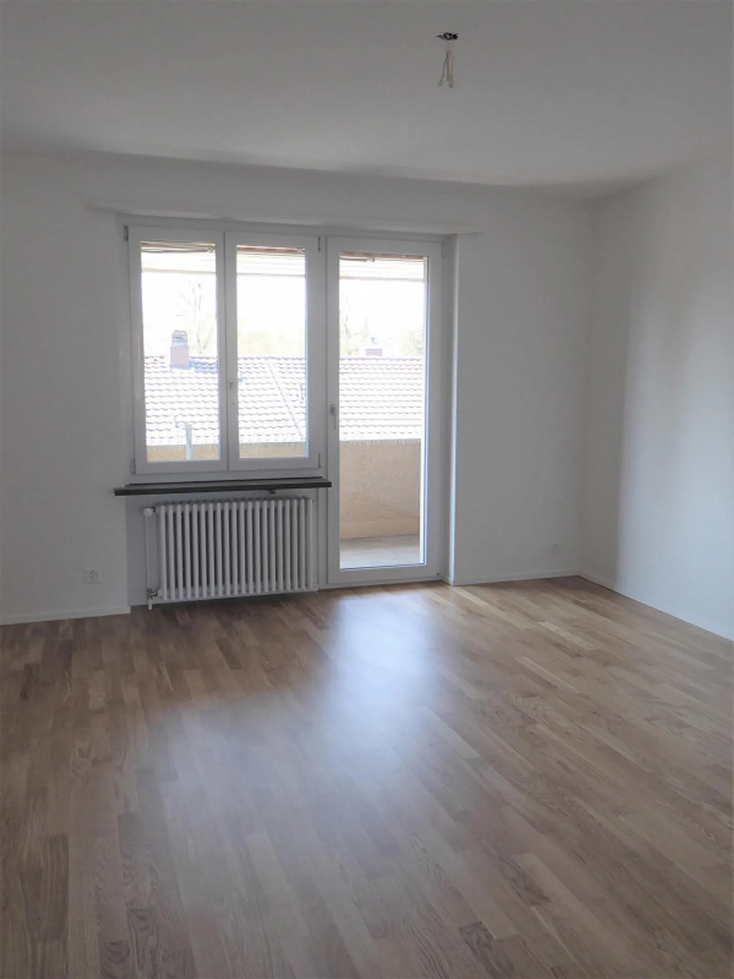 Cercasi nuovo inquilino! Appartamento 2 1/2 locali, piccolo, fine ma OHO! - Foto 2 di 12