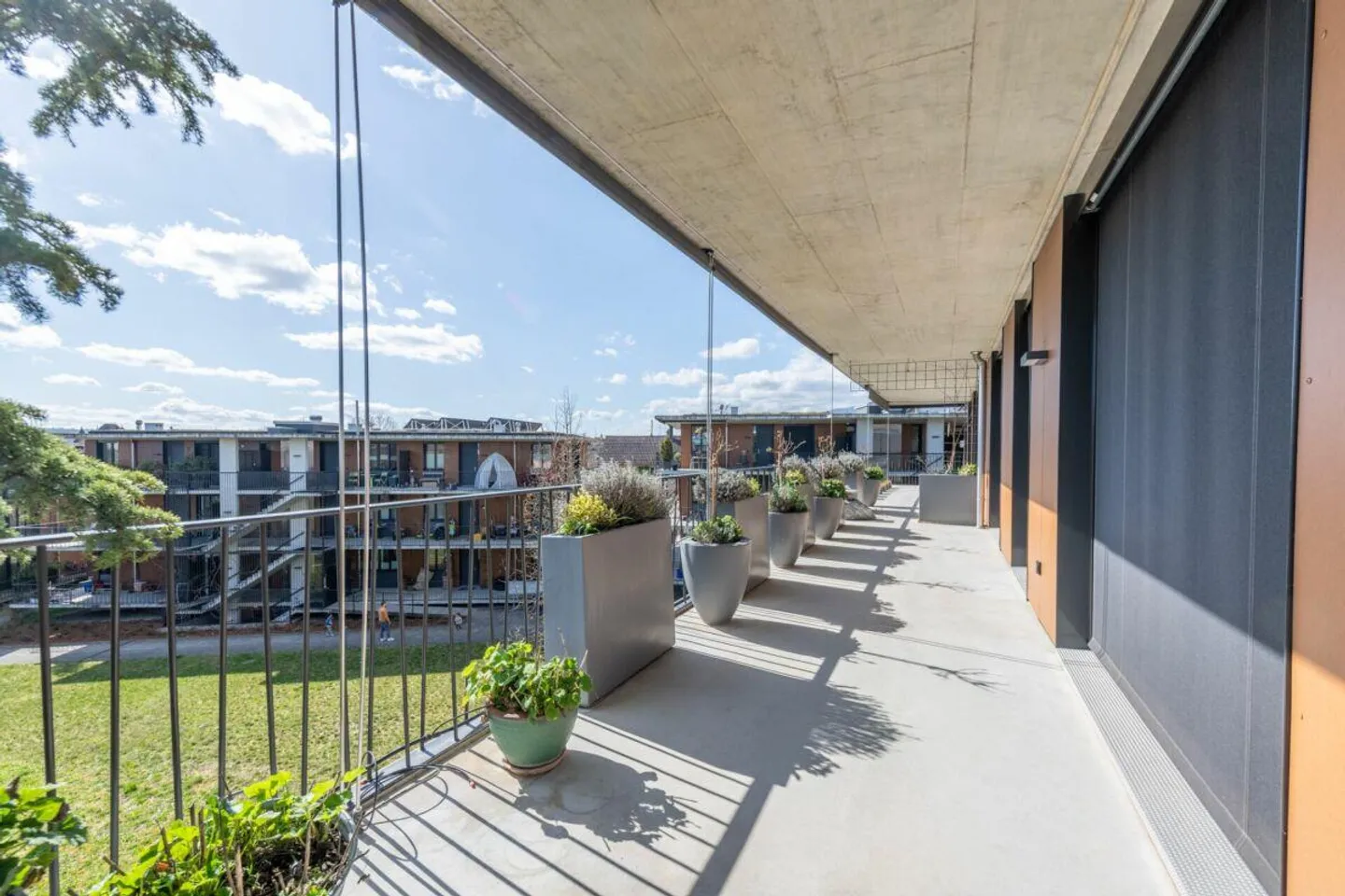 Expérience de vie exclusive : Appartement en attique avec terrasse entourante dans un emplacement recherché - Photo 22 sur 30