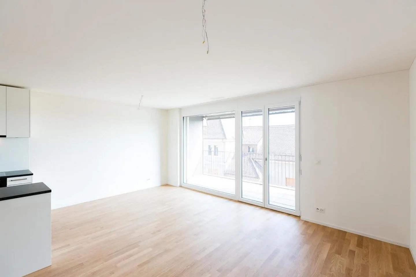 Appartement familial de 4,5 pièces avec deux jardins privés - Photo 3 sur 8