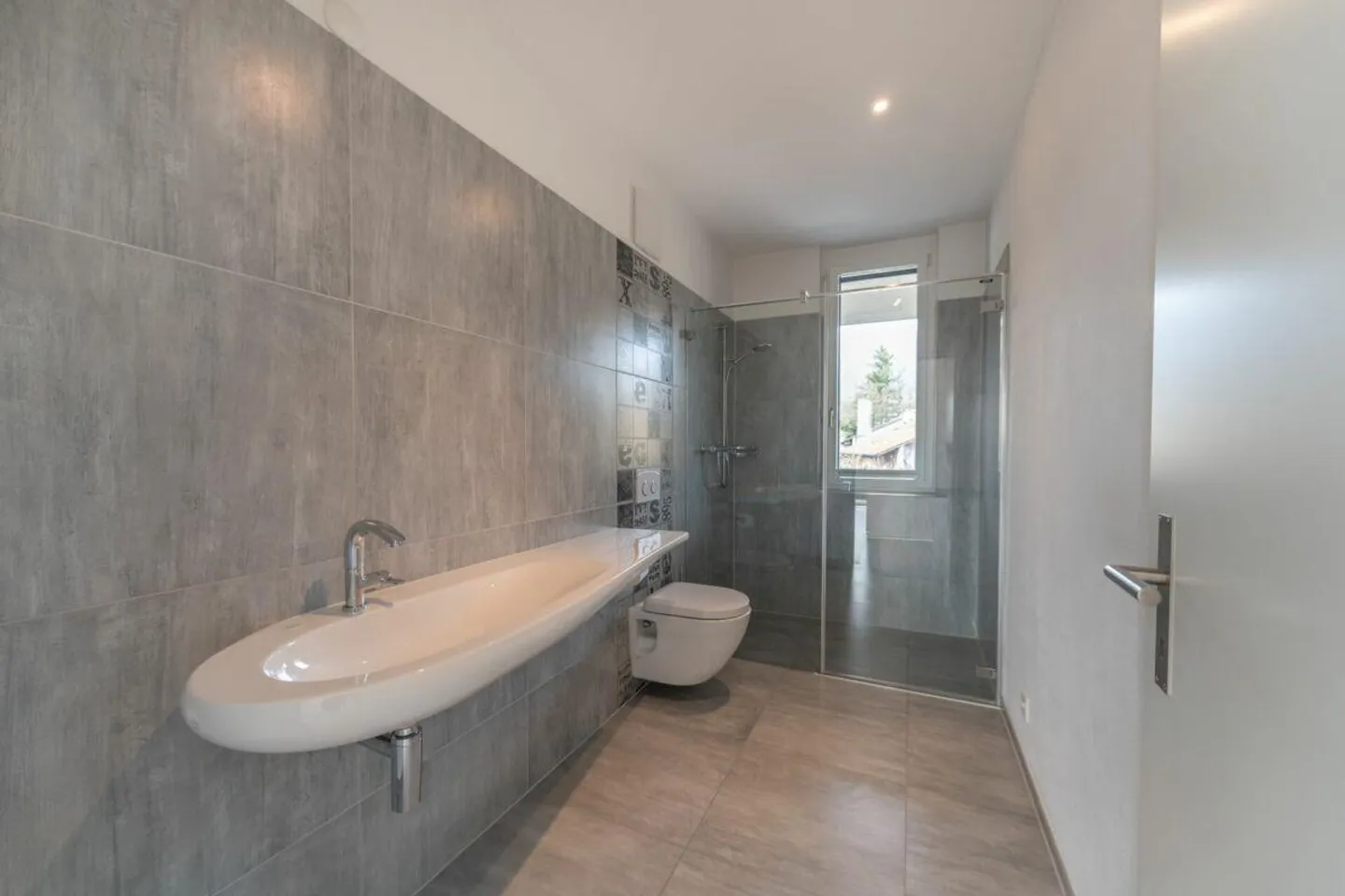 Expérience de vie exclusive : Appartement en attique avec terrasse entourante dans un emplacement recherché - Photo 16 sur 30