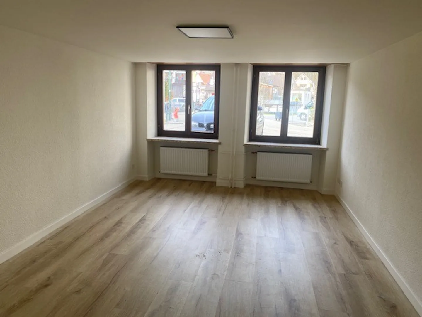 Gewerberaum Büro/Nagelstudio oder sonstiges stilles Gewerbe - Foto 1 von 1