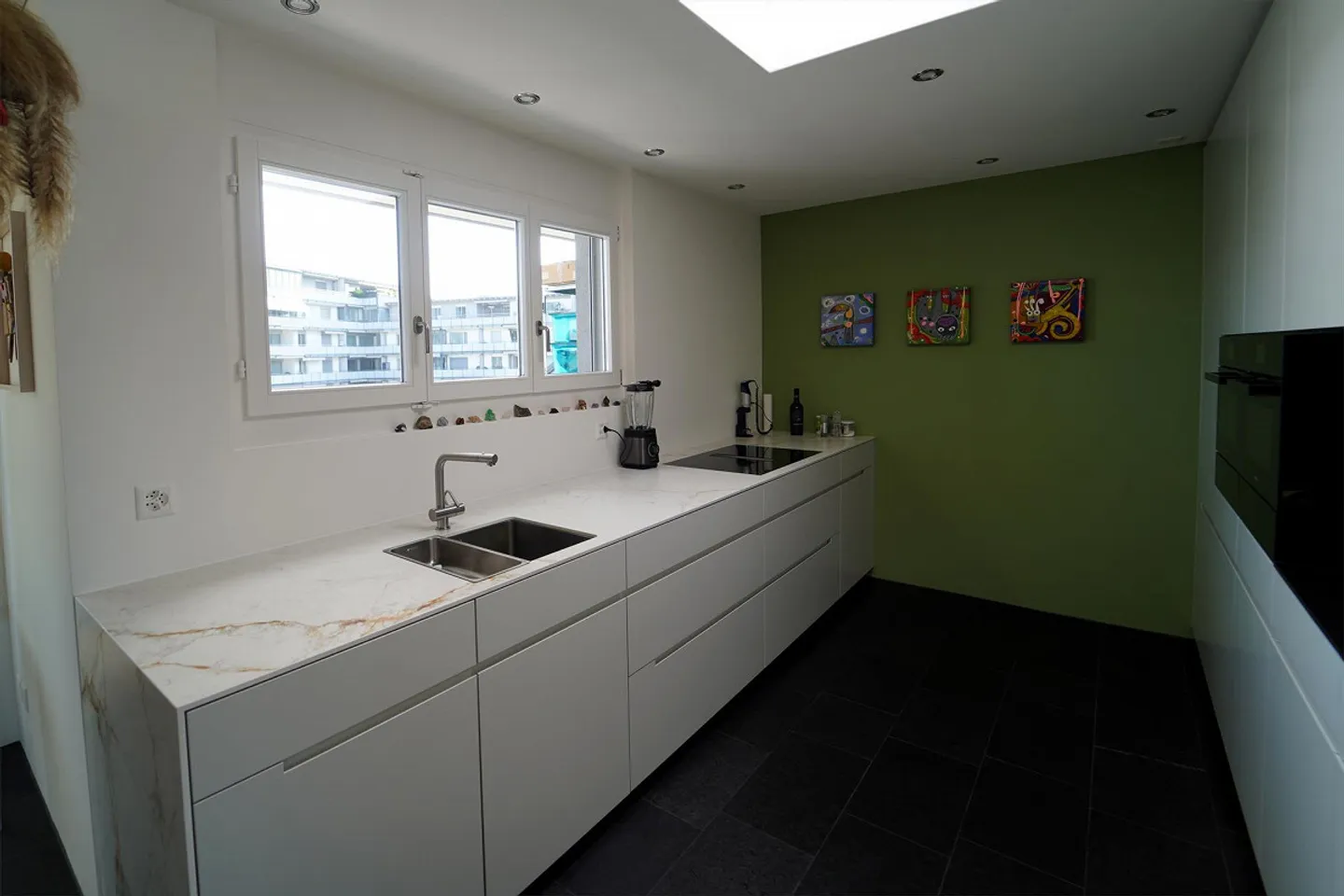 Appartamento attico da sogno di 5,5 stanze con terrazza di 180 m2 a Rotkreuz - Foto 1 di 11