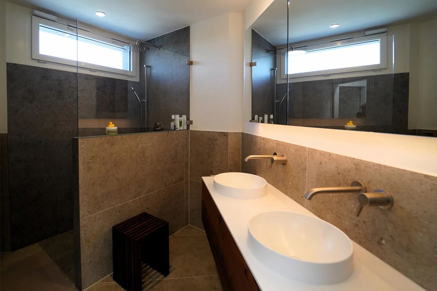 Appartamento attico da sogno di 5,5 stanze con terrazza di 180 m2 a Rotkreuz - Foto 6 di 11