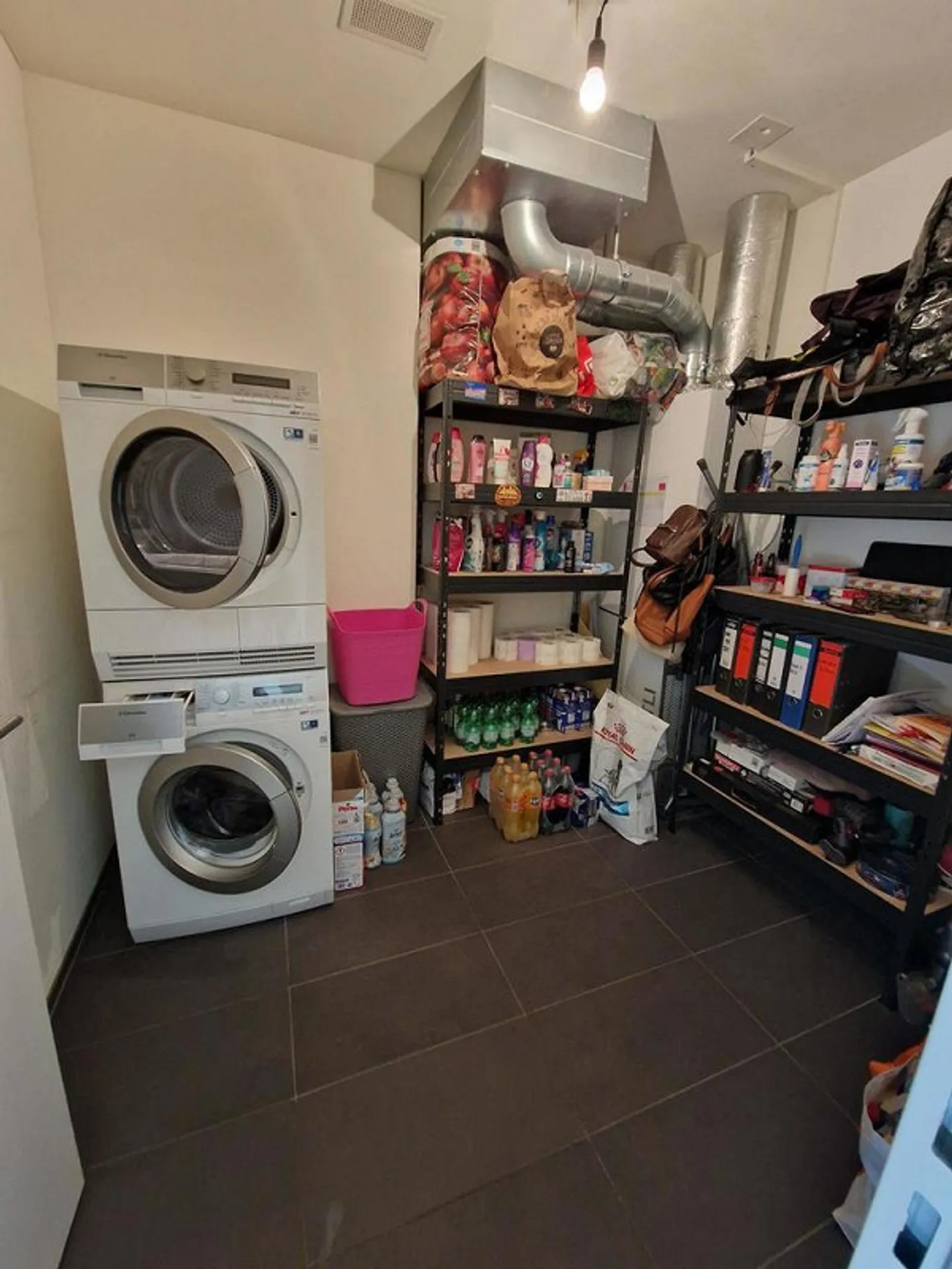 Spacious Single Apartment in the Heart of Altstätten - Photo 5 of 10