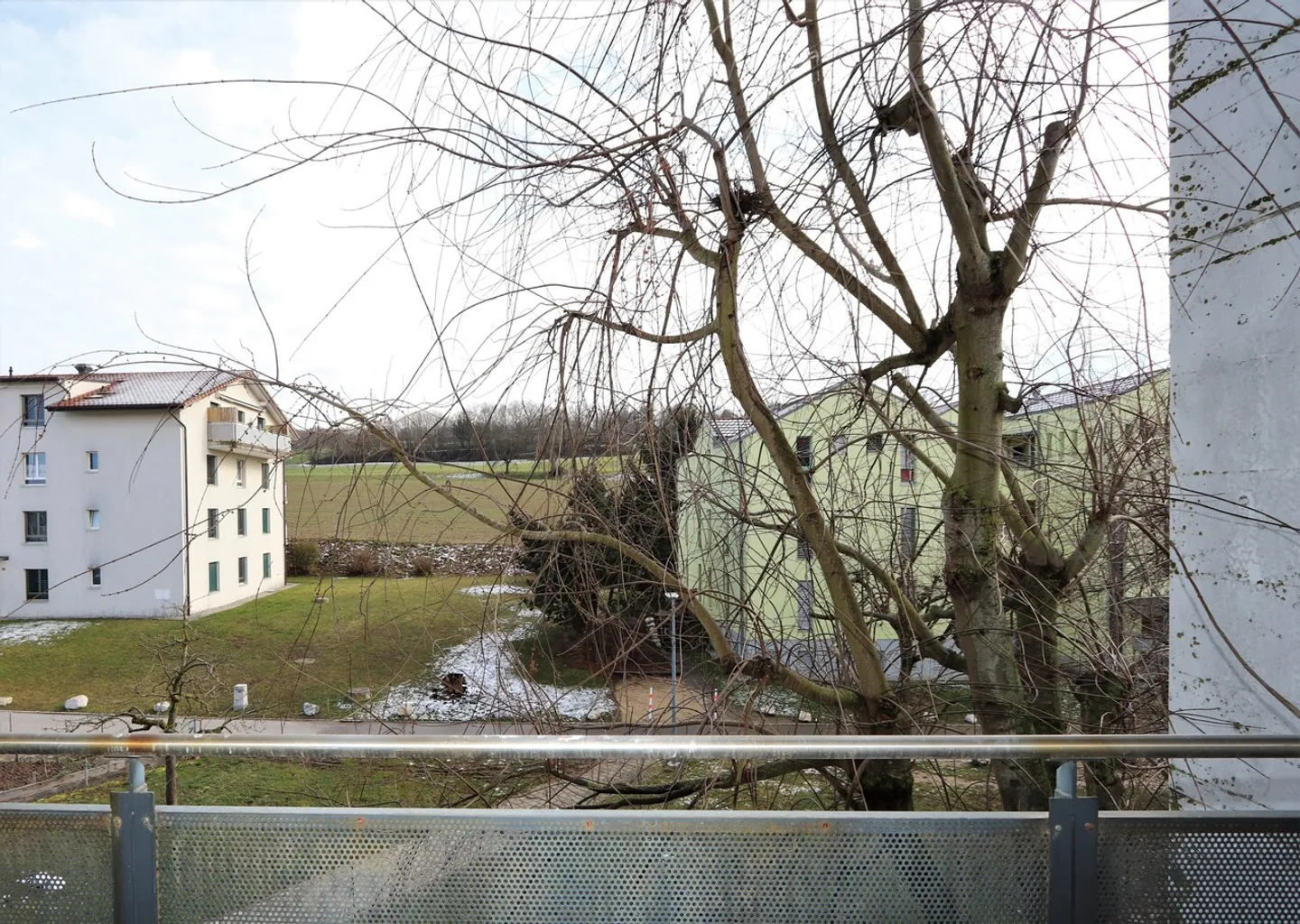 Bright 3.5-room apartment with balcony in Domdidier – Available from 01.02.2026 - Photo 1 of 10