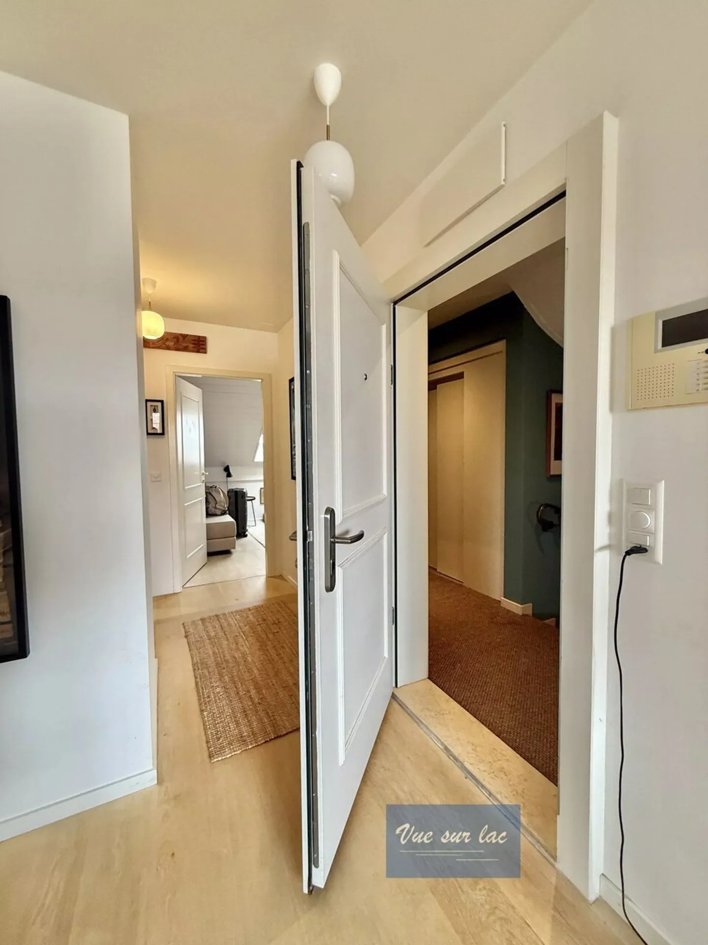 Superbo appartamento arredato vicino al lago e a Ginevra - Foto 3 di 13