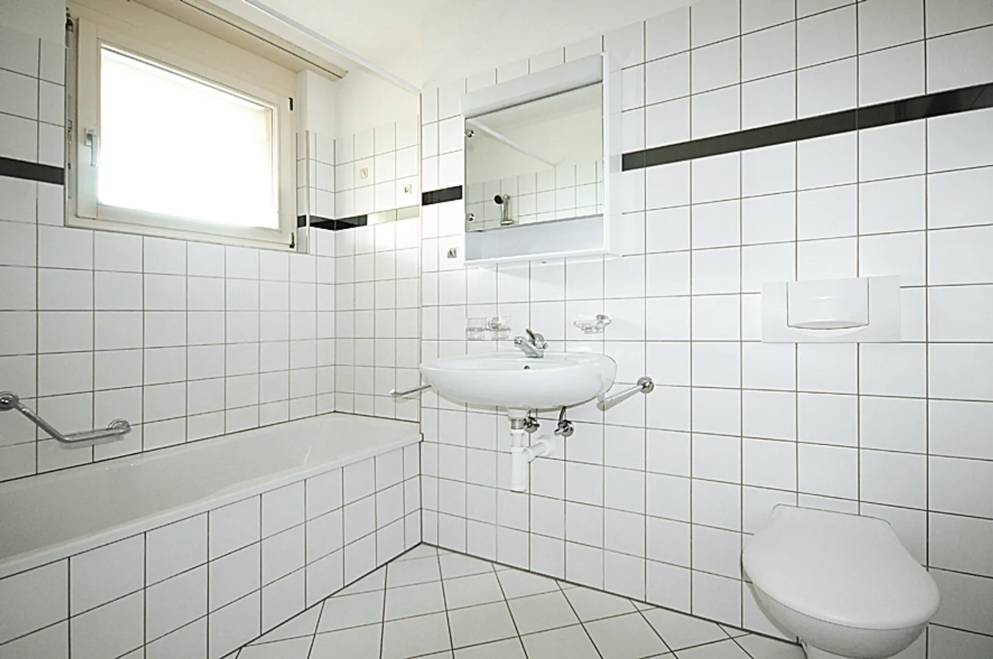 helle und zentrumsnahe Wohnung sucht neuen Bewohner! - Foto 9 von 13