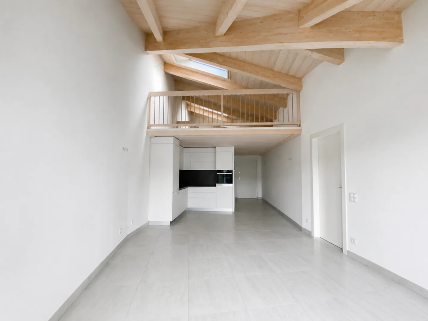 Appartement moderne 2.5 pièces avec galerie - Photo 1 sur 9