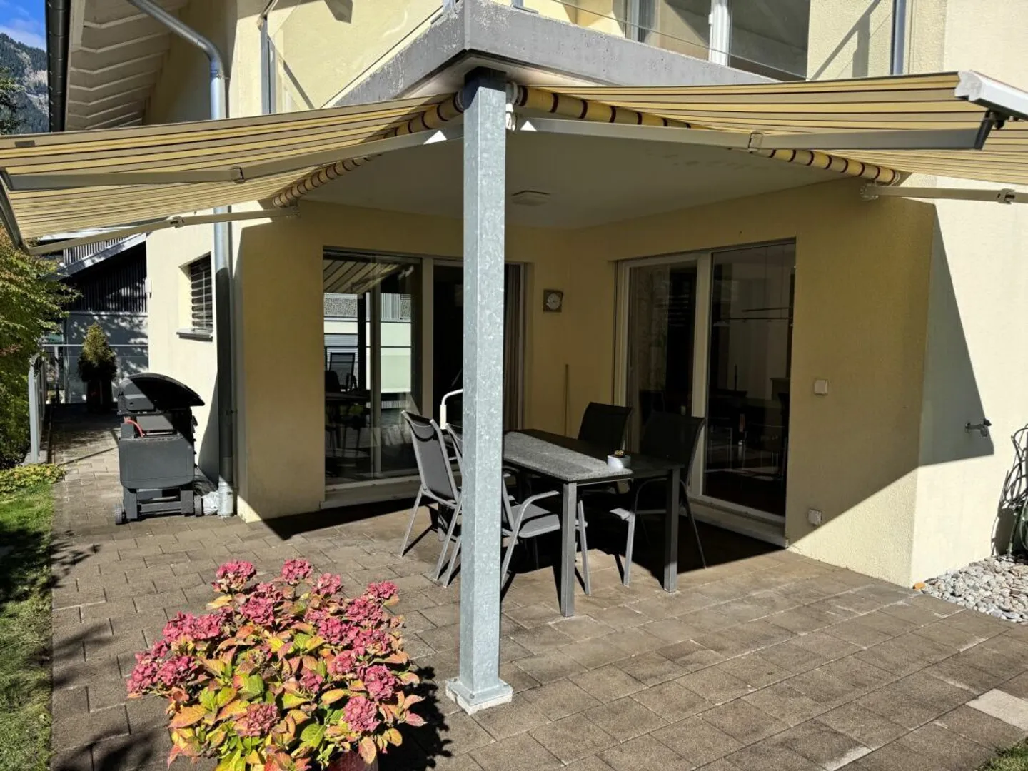 Casa singola di 6 stanze - Foto 2 di 11