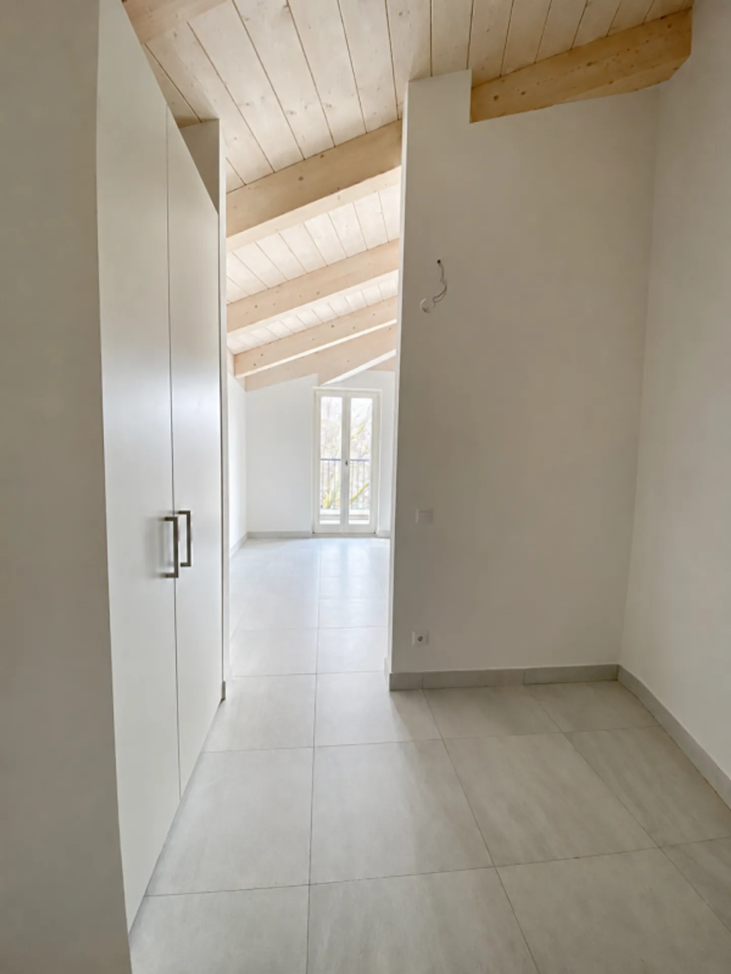 Appartement moderne 2.5 pièces avec galerie - Photo 4 sur 9