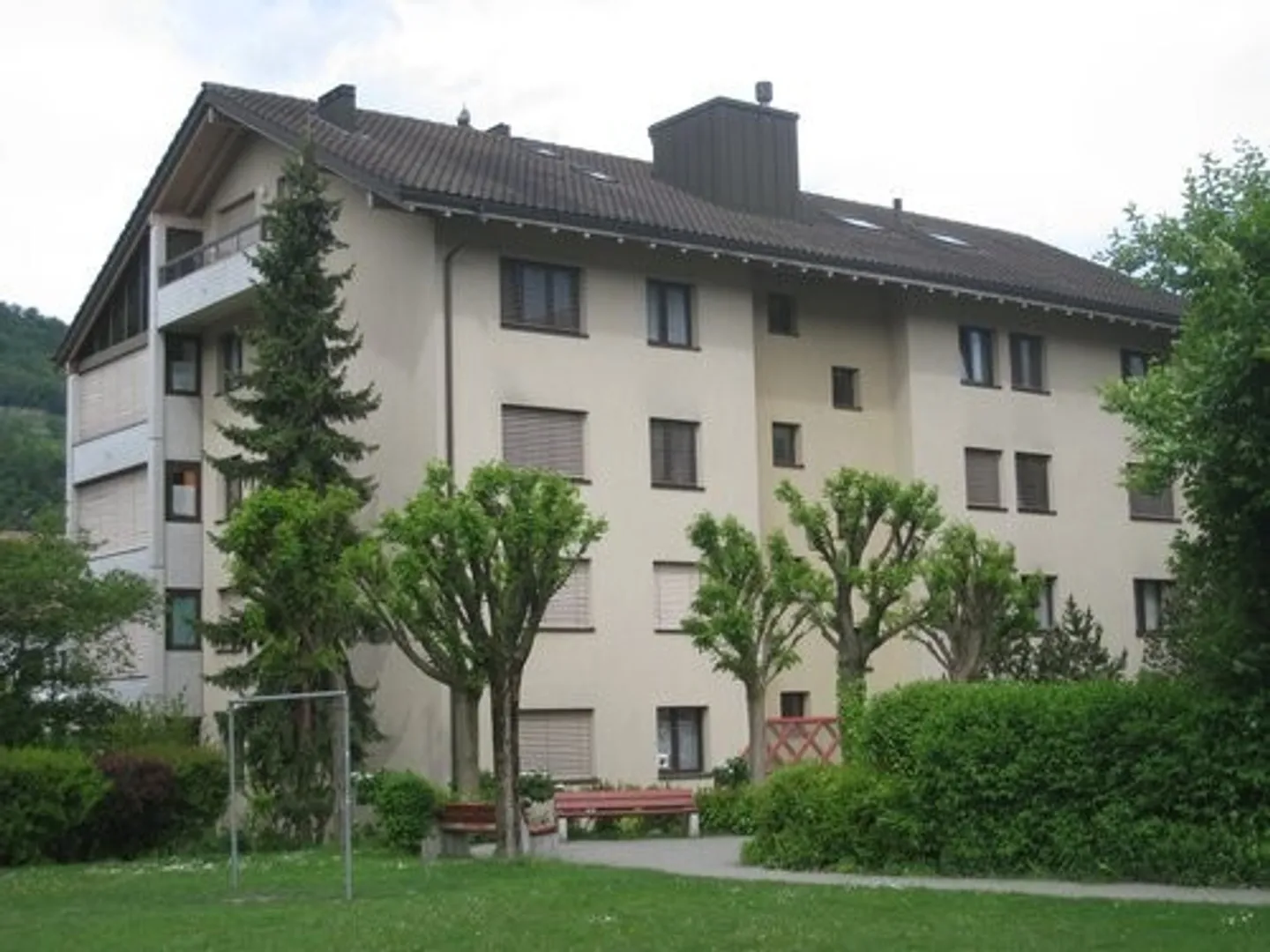Appartamento affascinante di 2,5 stanze in mansarda! - Foto 1 di 9