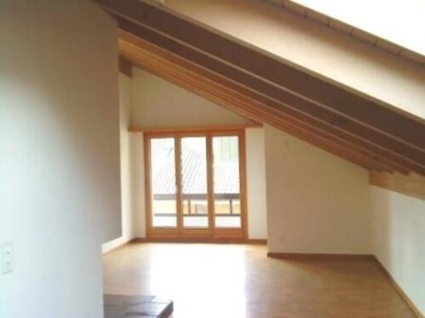 Appartamento affascinante di 2,5 stanze in mansarda! - Foto 3 di 9