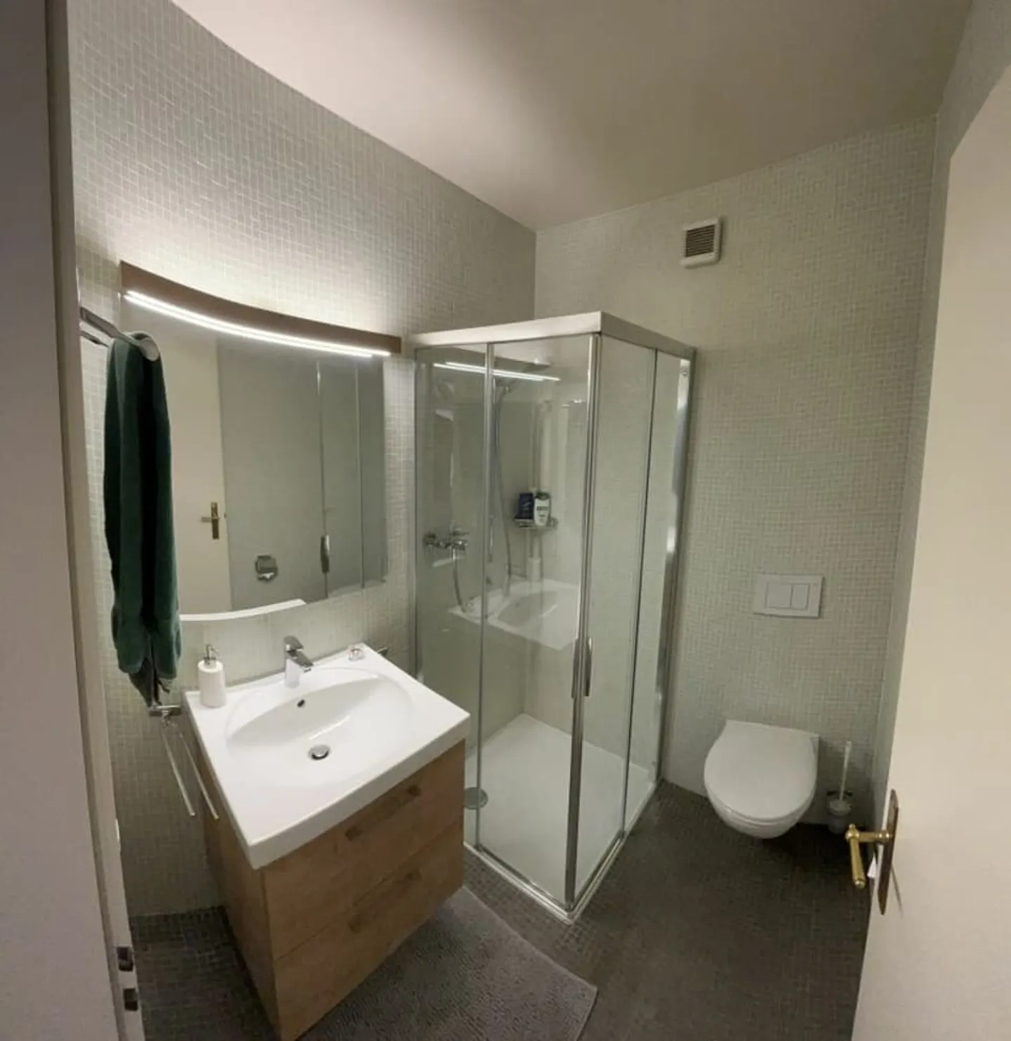 Superbo alloggio con carattere e vista libera - Foto 6 di 11