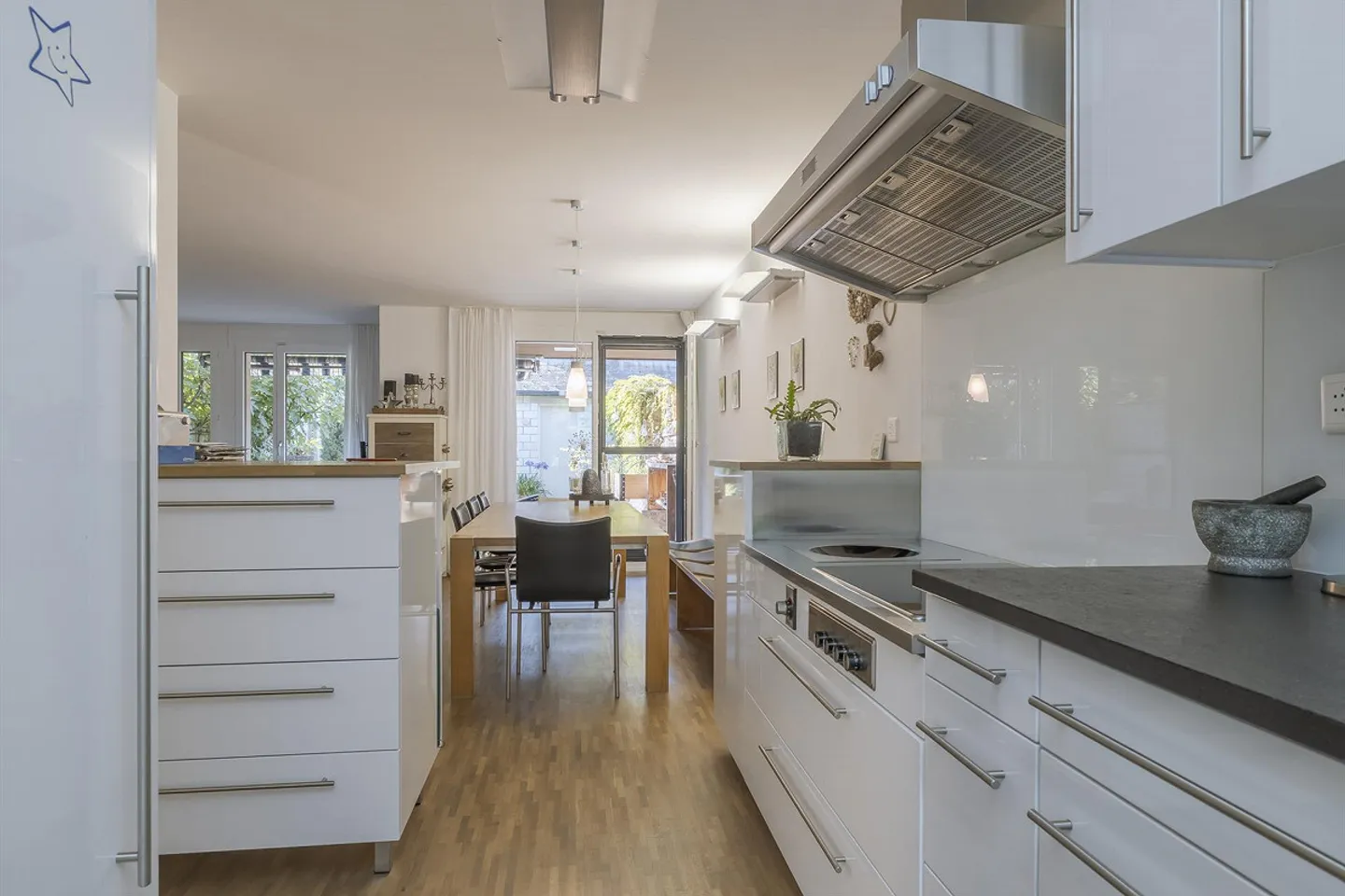 Quiet Residential Area - Laupen BE - Photo 2 of 13