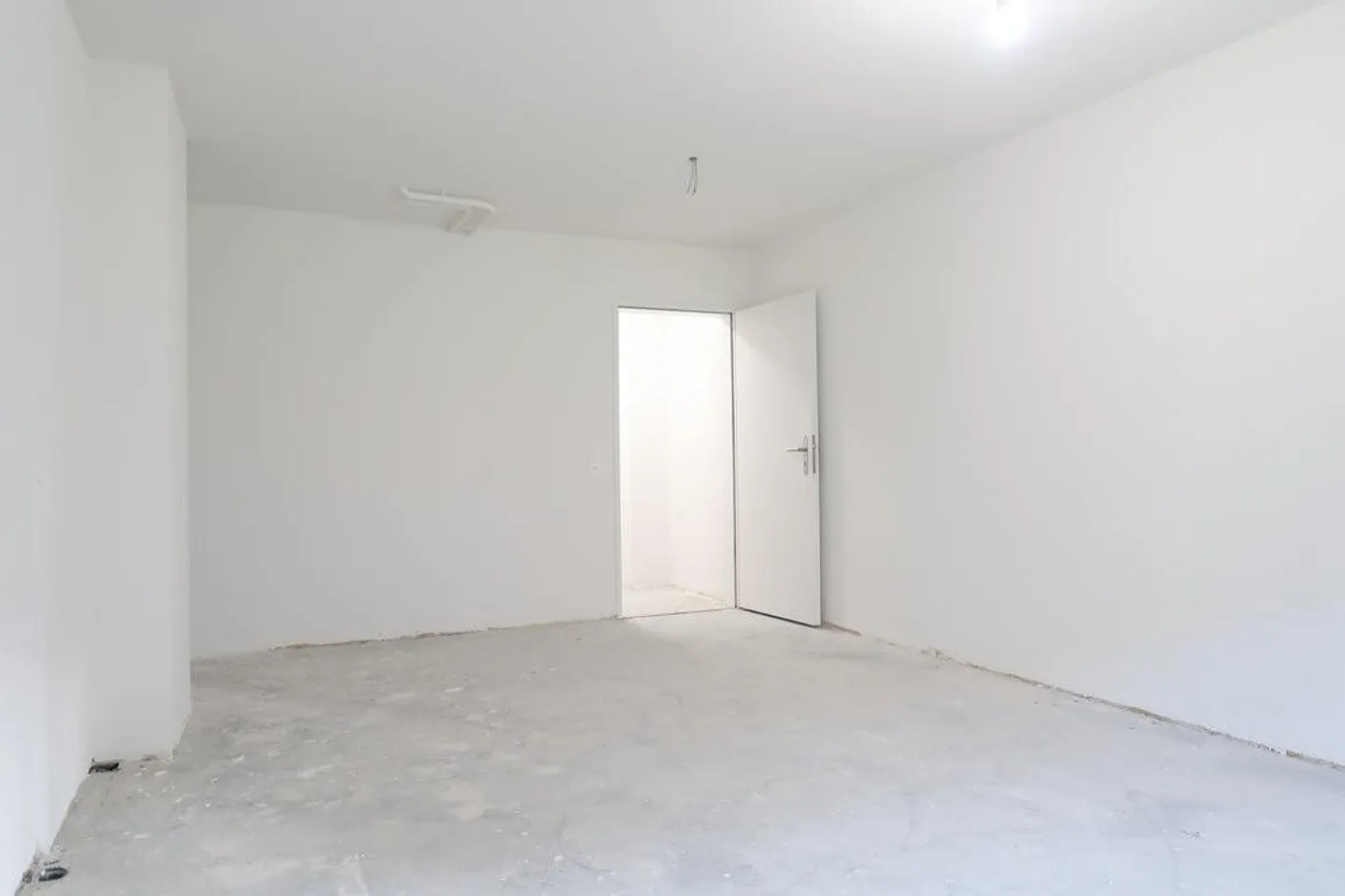 Office space in Morillon for your company - Photo 9 of 12