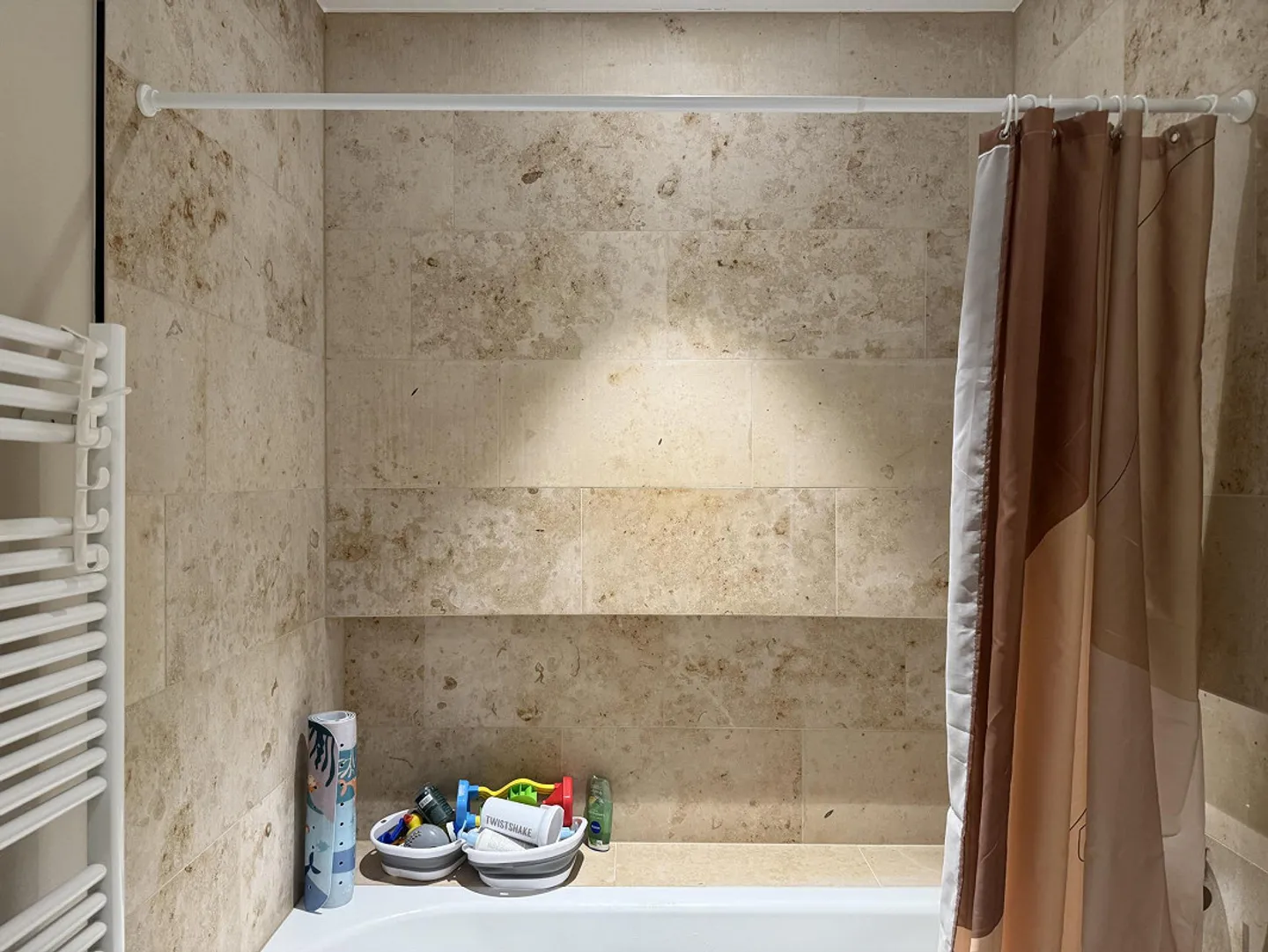 3.5 Room Apartment in Basel - Photo 8 of 9