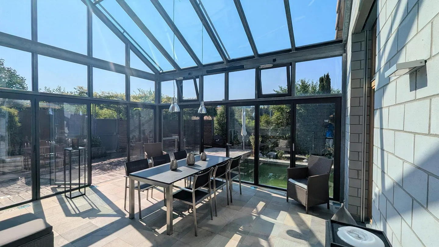 Subtle elegance on the outside – spectacular oasis on the inside - Photo 16 of 27