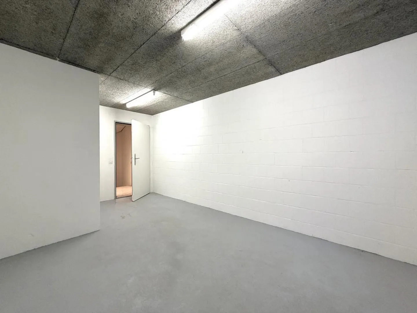 Practical storage room with private outside access - Photo 3 of 5