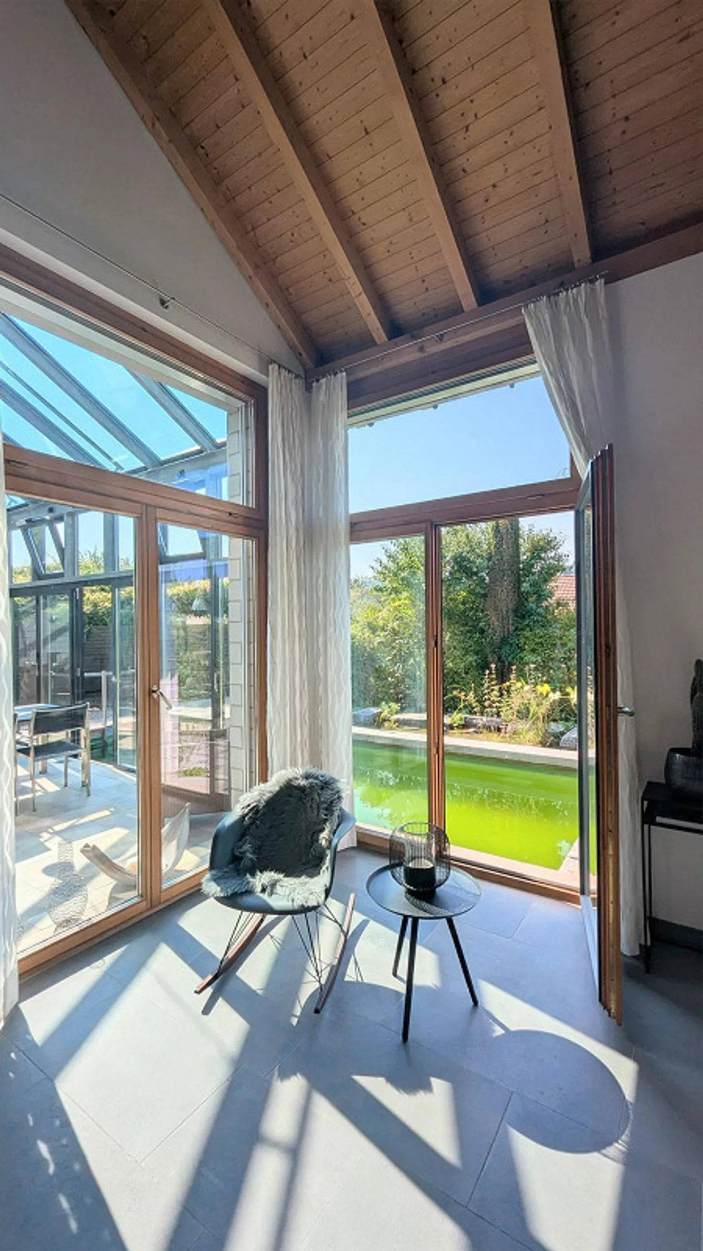 Subtle elegance on the outside – spectacular oasis on the inside - Photo 6 of 27
