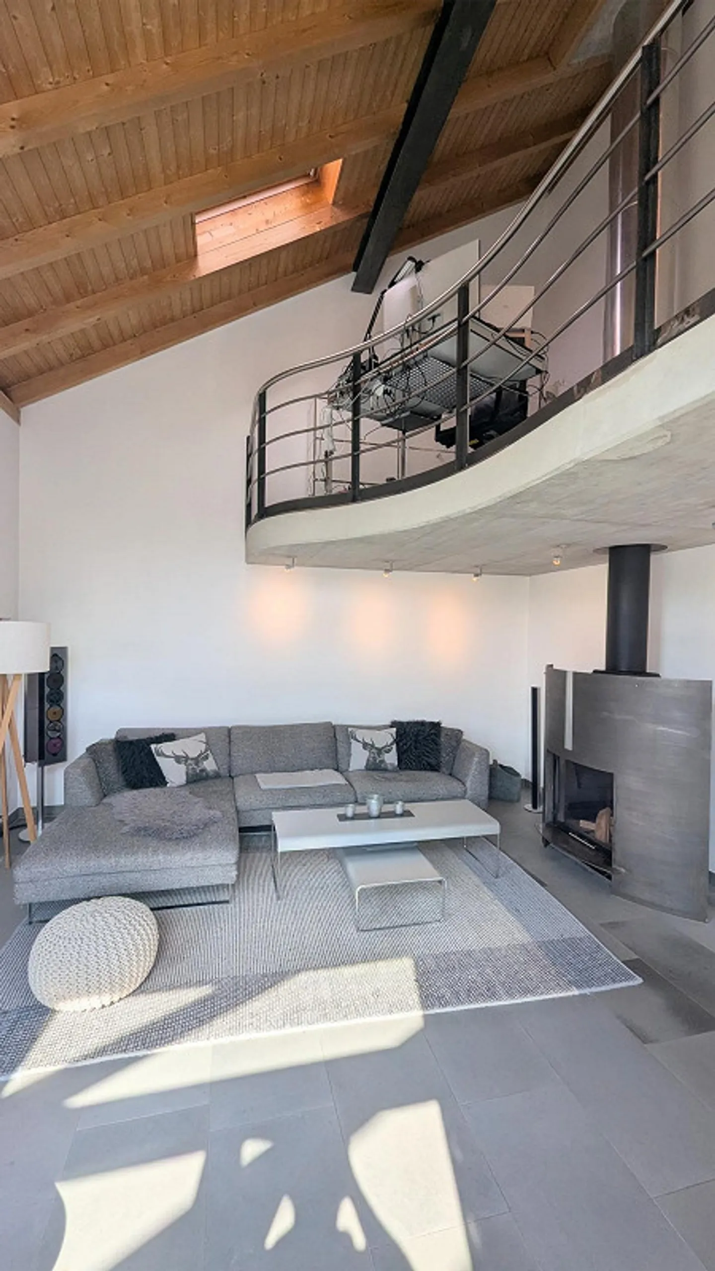 Subtle elegance on the outside – spectacular oasis on the inside - Photo 7 of 27