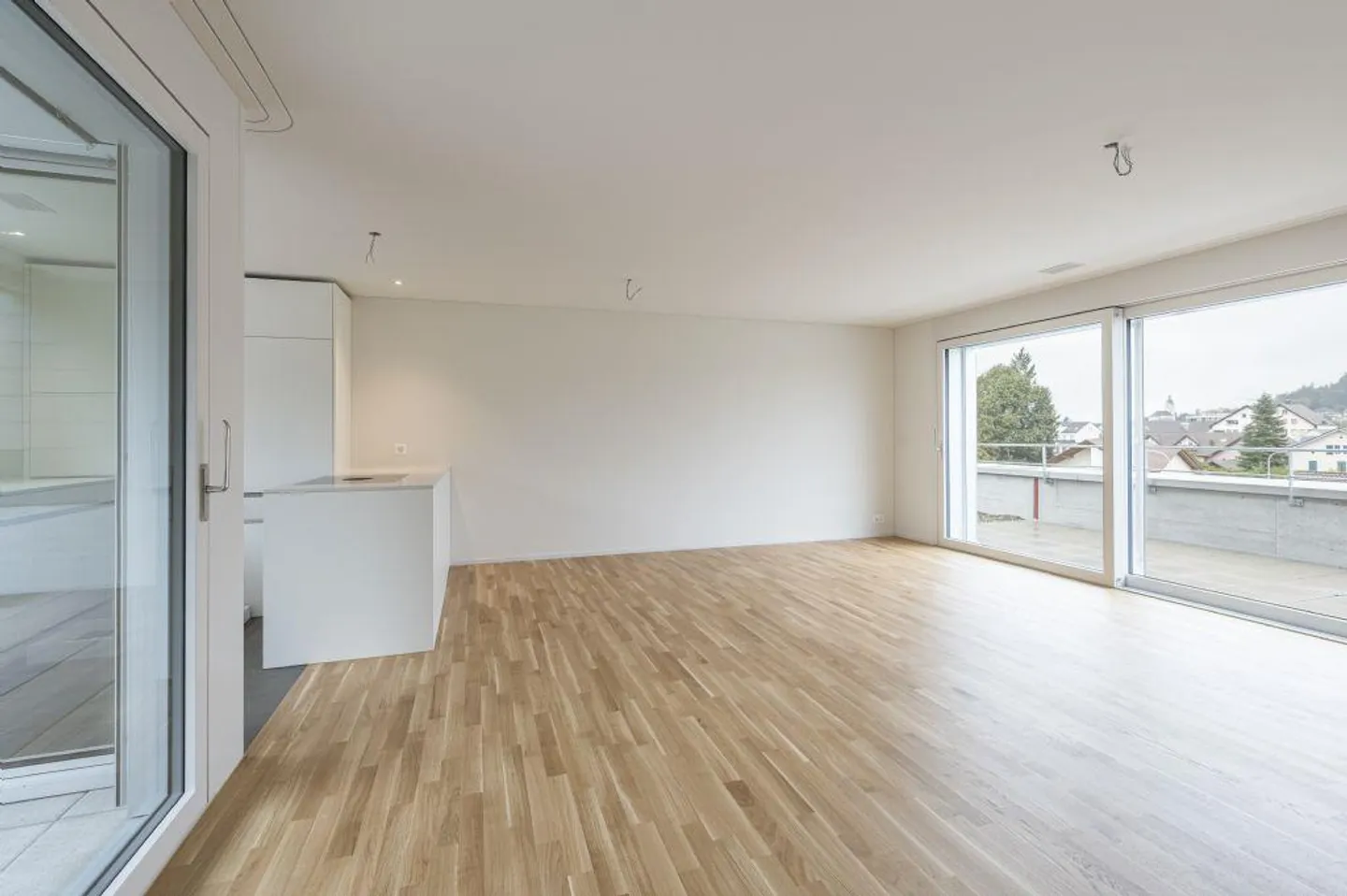 FIRST RENTAL | EXCLUSIVE PENTHOUSES | QUIET & CENTRAL - Photo 1 of 10