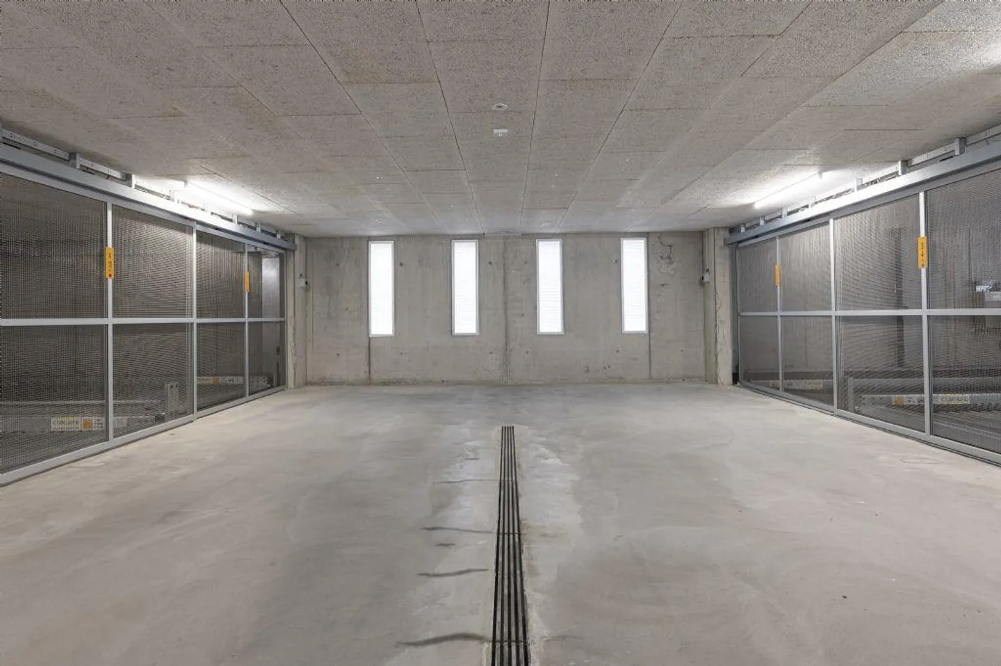 FIRST RENTAL | EXCLUSIVE PENTHOUSES | QUIET & CENTRAL - Photo 10 of 10