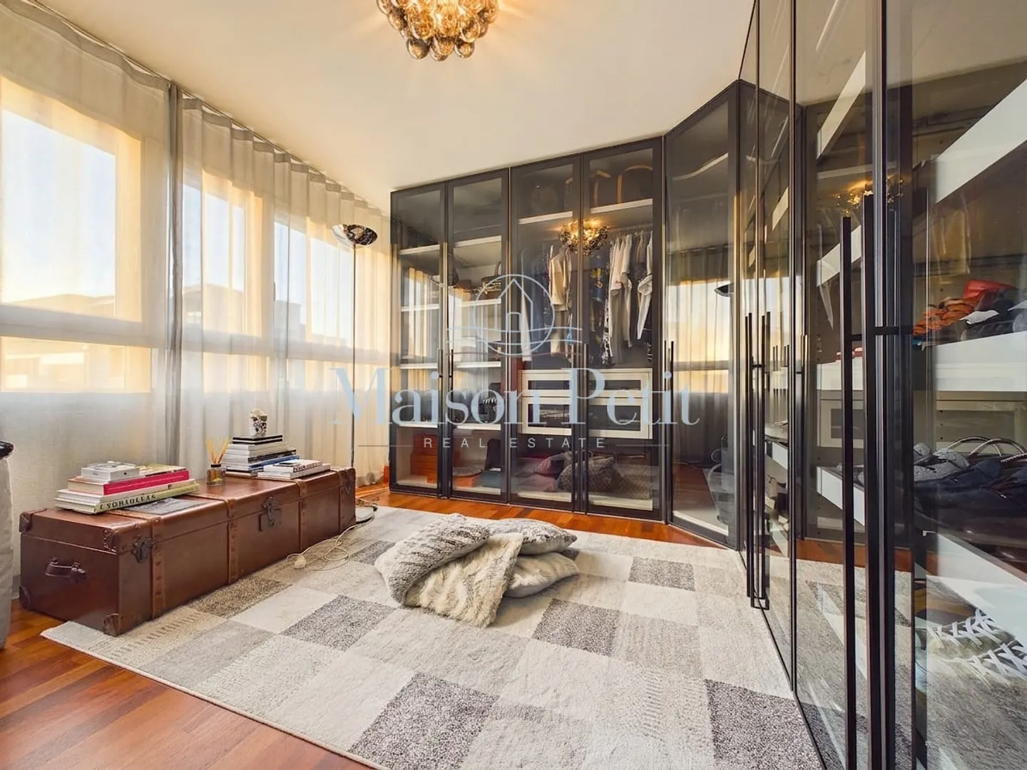 Stylish Attic Apartment in Zurich - Photo 6 of 10