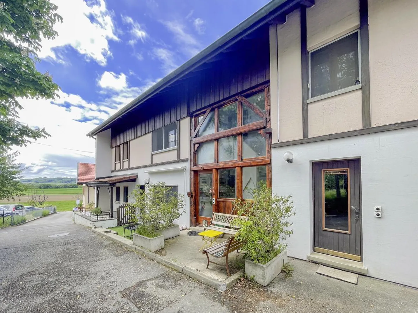 Haus mit Rendite und 3 Wohnungen sowie großes Entwicklungspotenzial - Foto 3 von 13