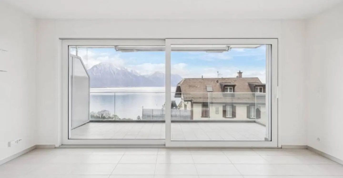 Appartement Charmant Vue Lac - Photo 1 sur 12