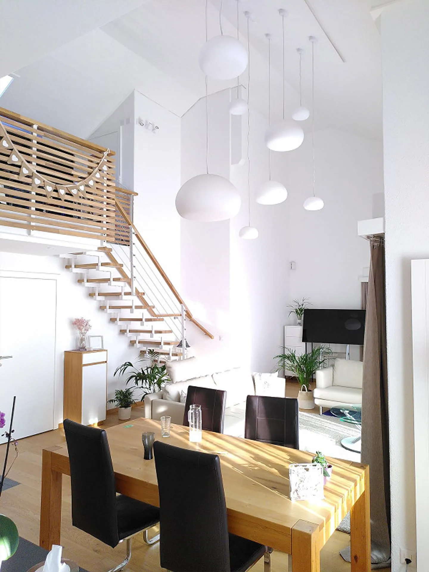 Charming 5.5-room maisonette apartment between Zug and Lucerne - Photo 1 of 6