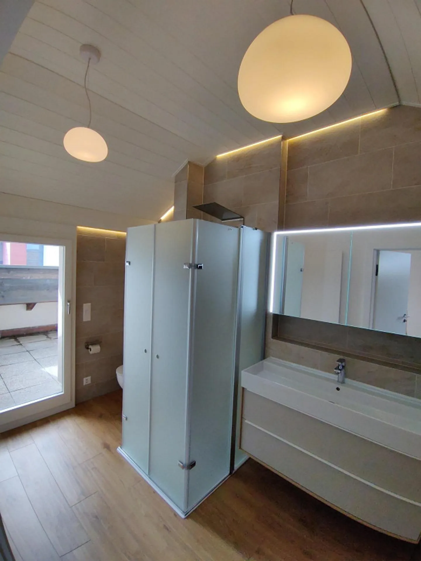 Charming 5.5-room maisonette apartment between Zug and Lucerne - Photo 5 of 6