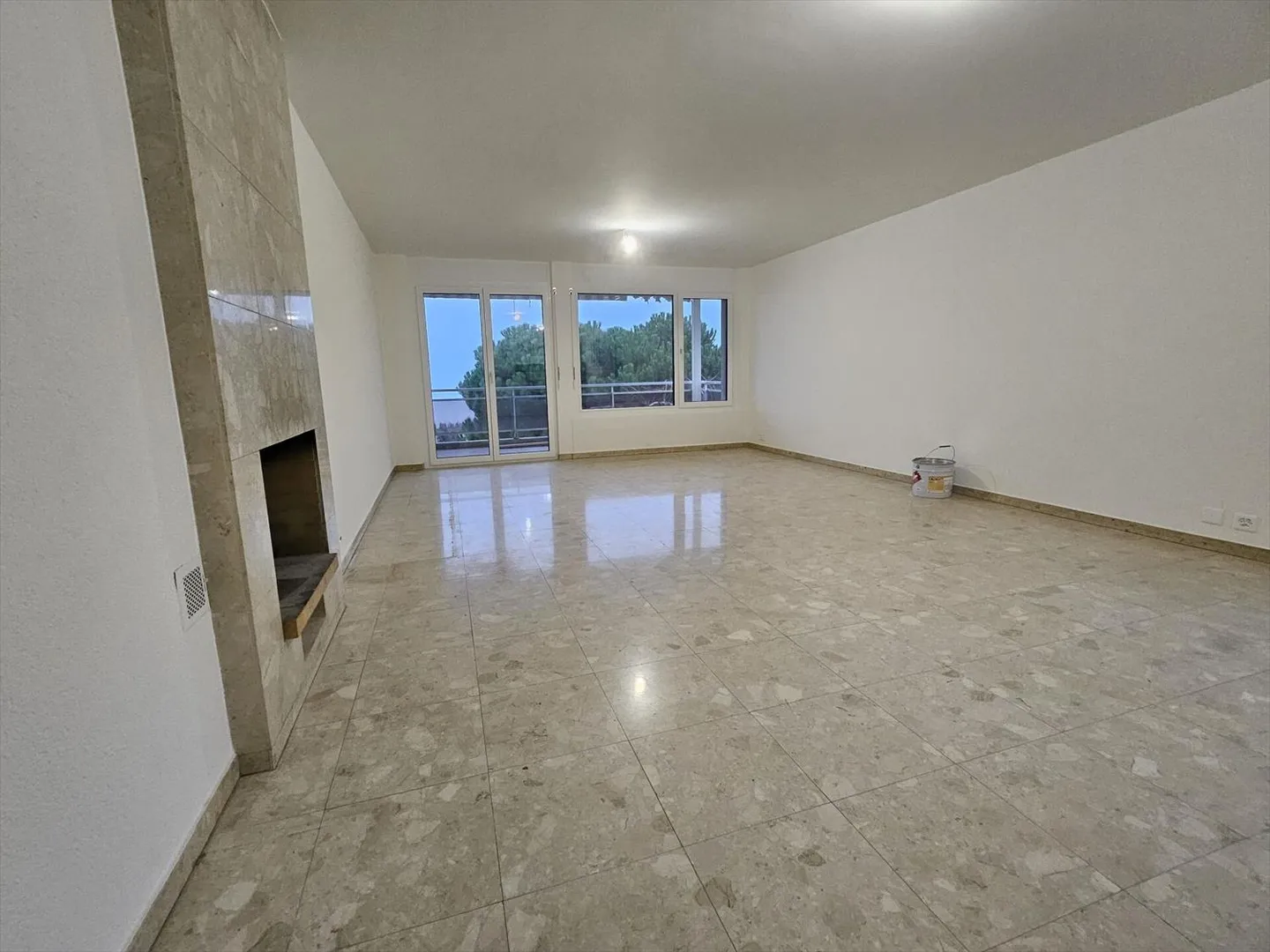 Renovated! 5-room apartment on the 2nd floor - Photo 6 of 11